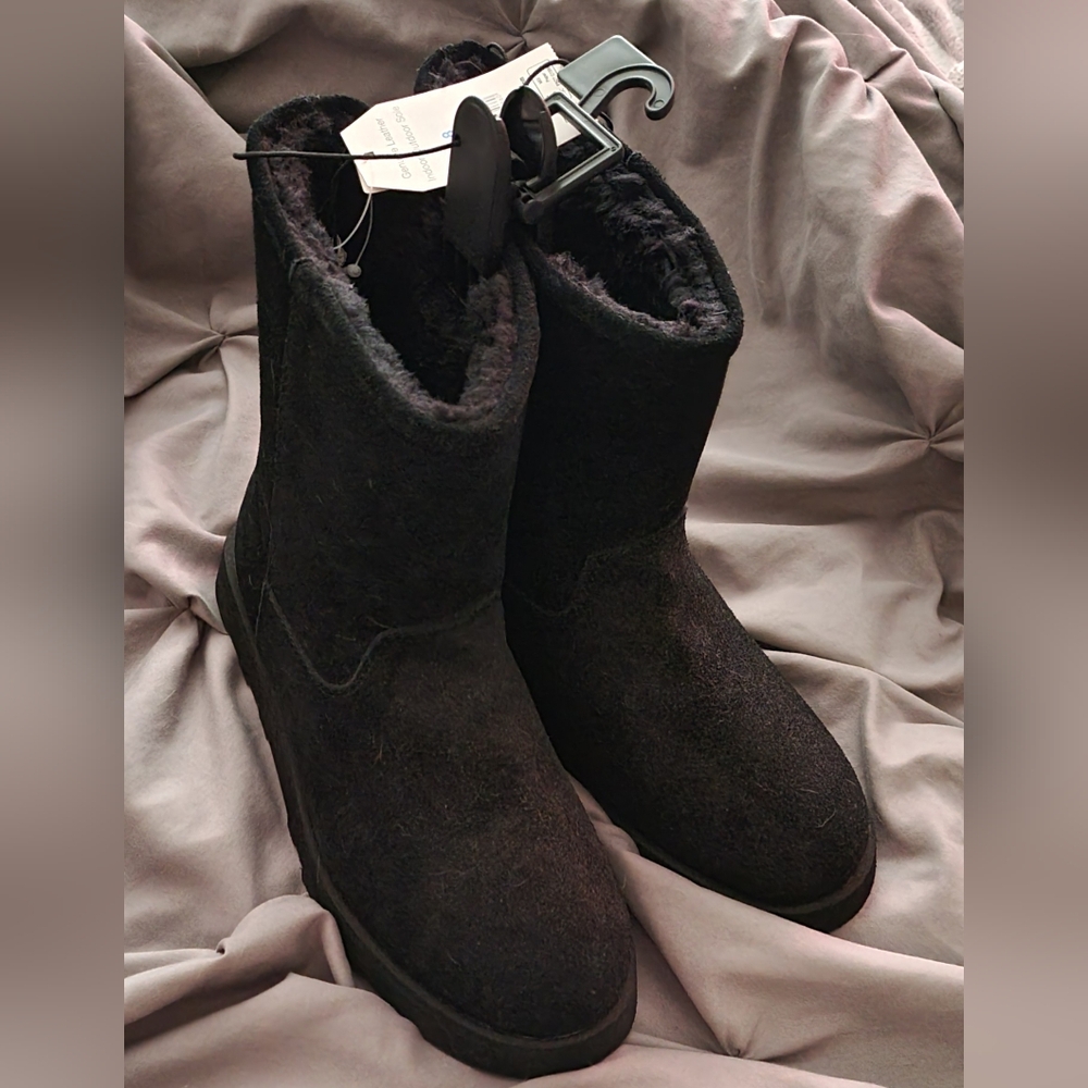 NWT Time and Tru Ugg Style Boots